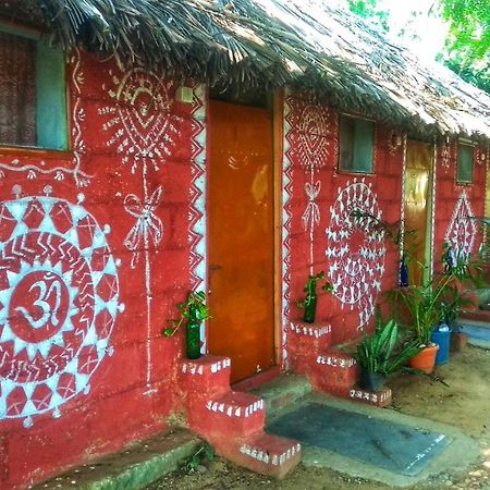 Om Shanti Om Homestay Hampi Extérieur photo
