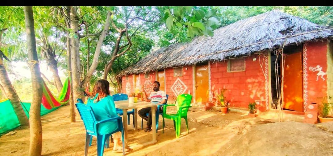 Om Shanti Om Homestay Hampi Extérieur photo